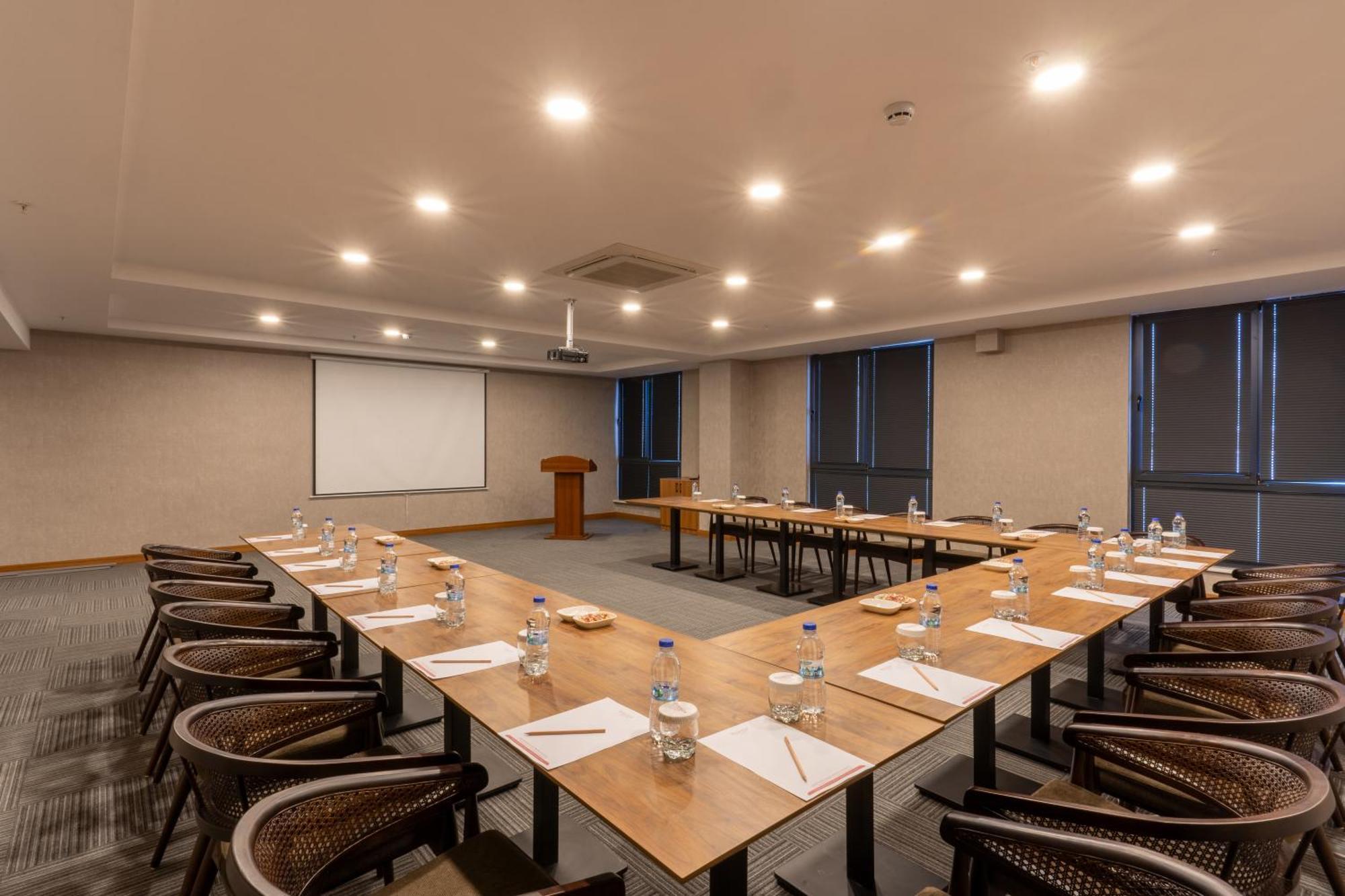 Hotel Ramada By Wyndham Gaziantep Zewnętrze zdjęcie