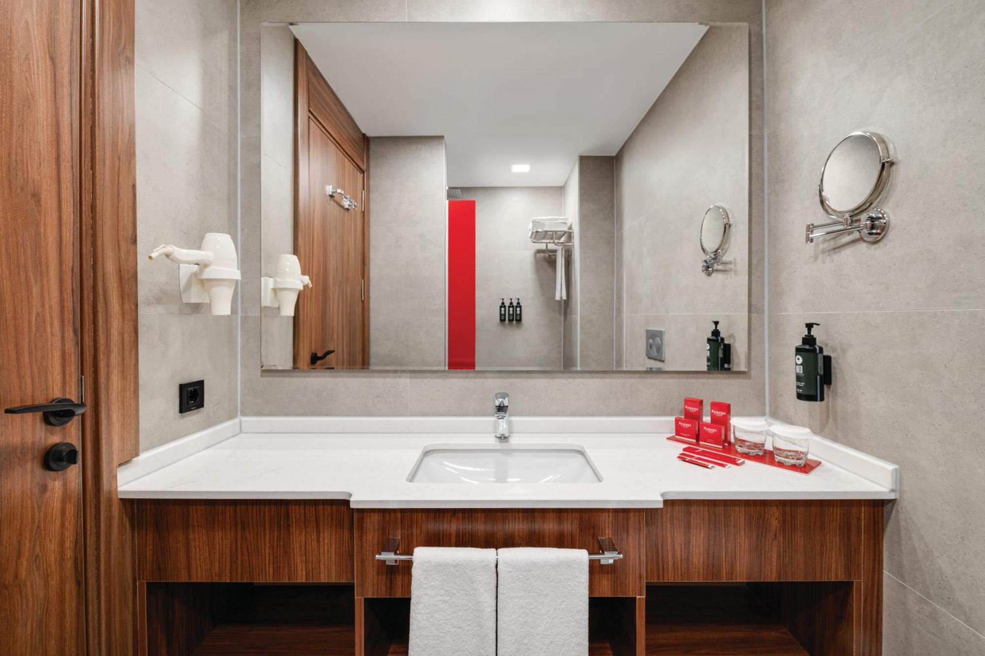 Hotel Ramada By Wyndham Gaziantep Zewnętrze zdjęcie